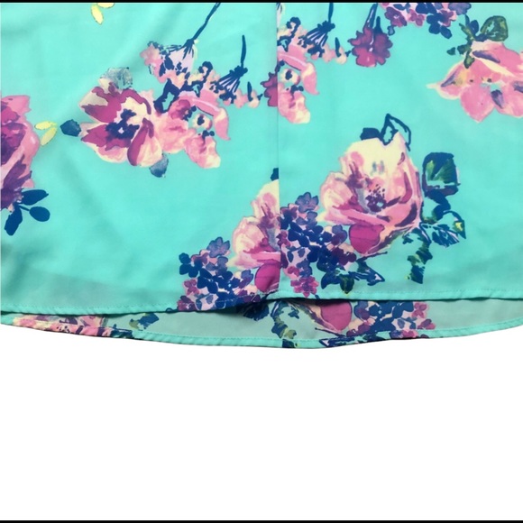 Everly Mini Dress Shift Halter Back Keyhole Size Medium Pre-Loved - Picture 7 of 11